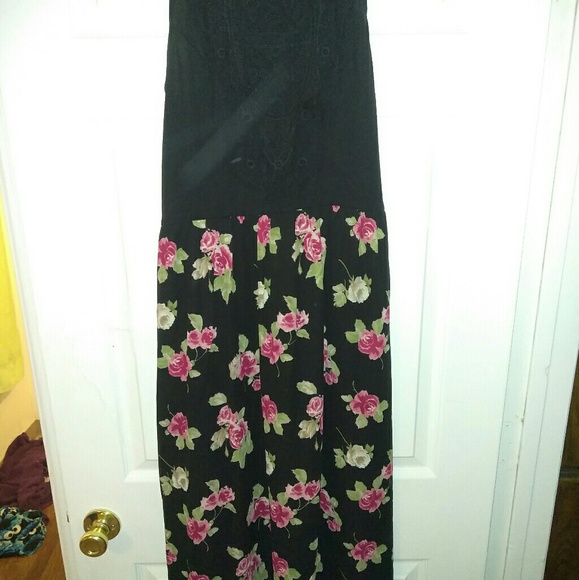 Dress - Picture 3 of 3